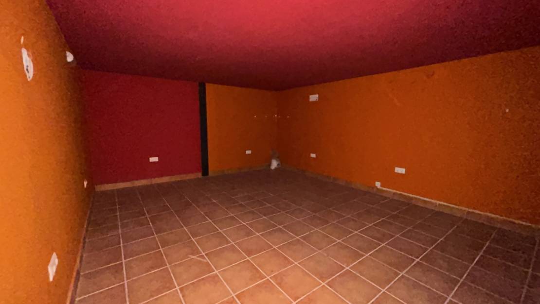 Sale - Commercial property - Orihuela - Villamartin