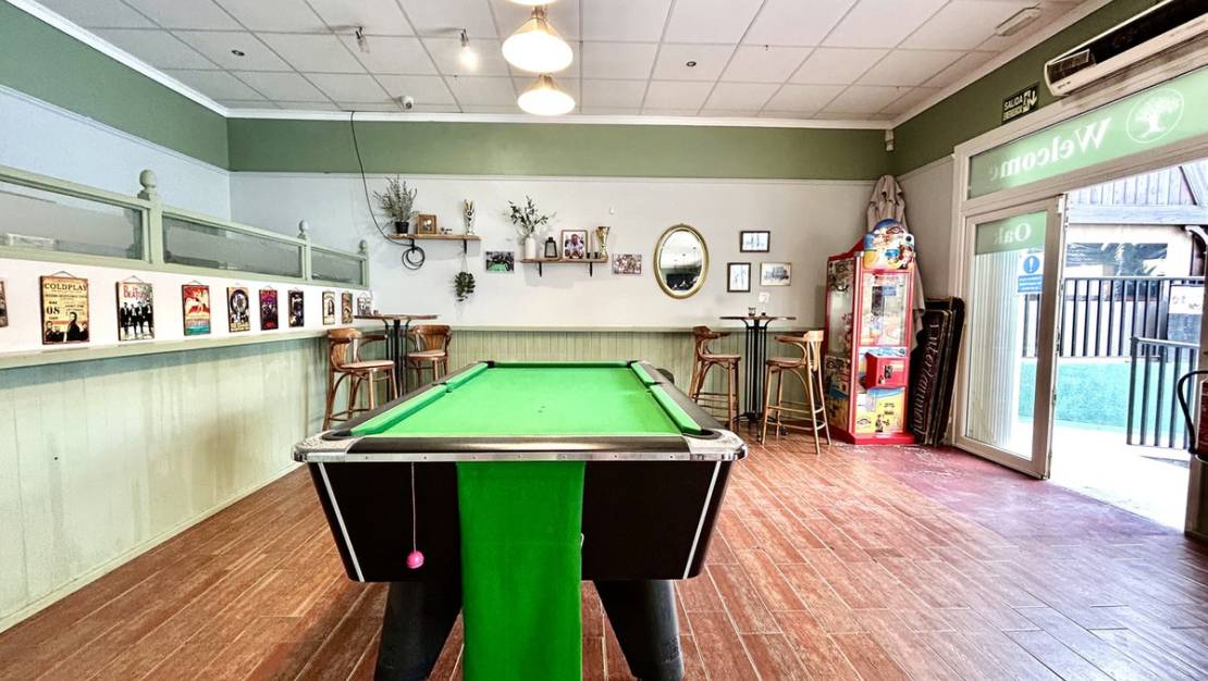 Sale - Commercial property - Orihuela - Villamartin