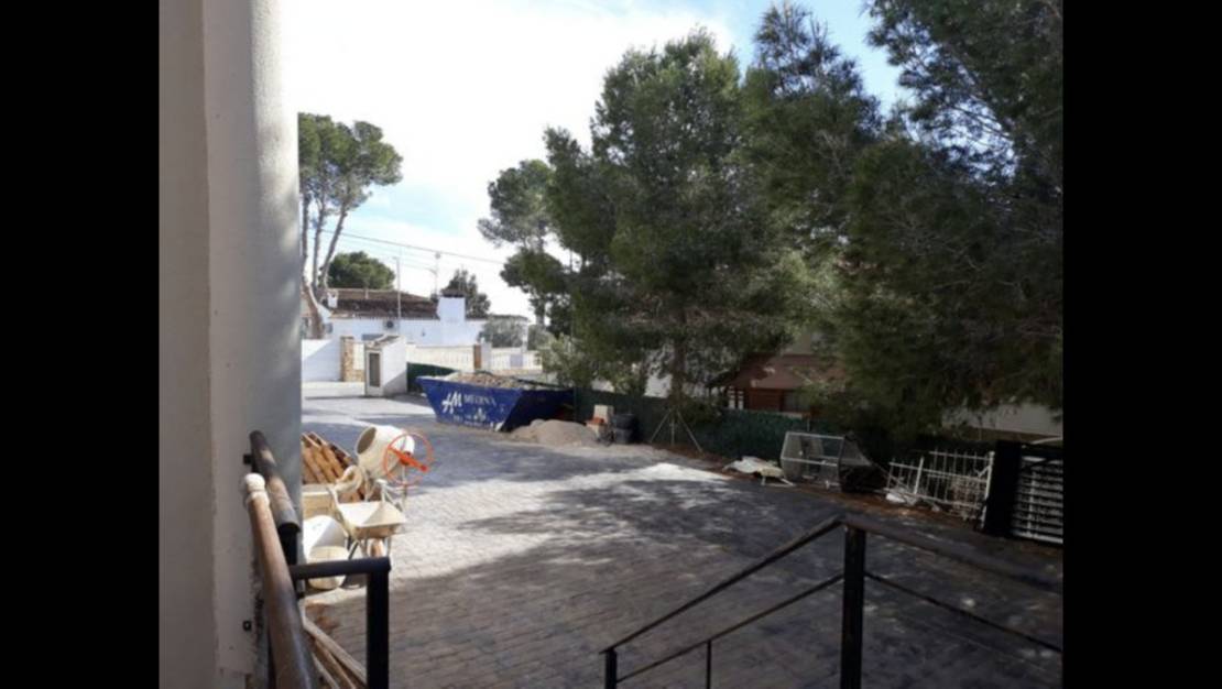 Sale - Commercial property - Pilar de la Horadada - Pinar de Campoverde