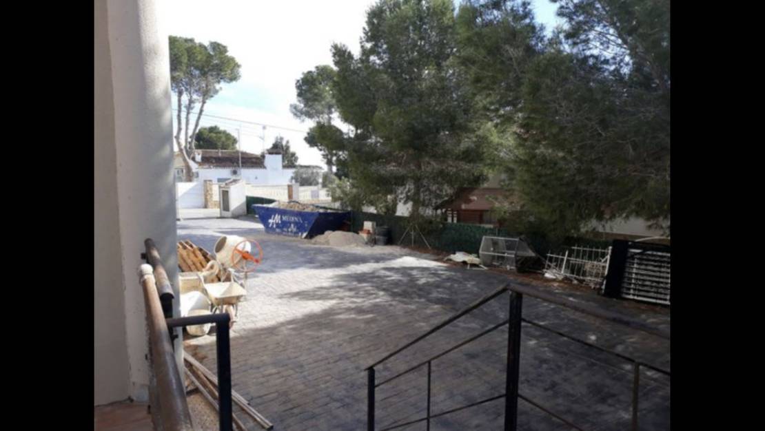 Sale - Commercial property - Pilar de la Horadada - Pinar de Campoverde