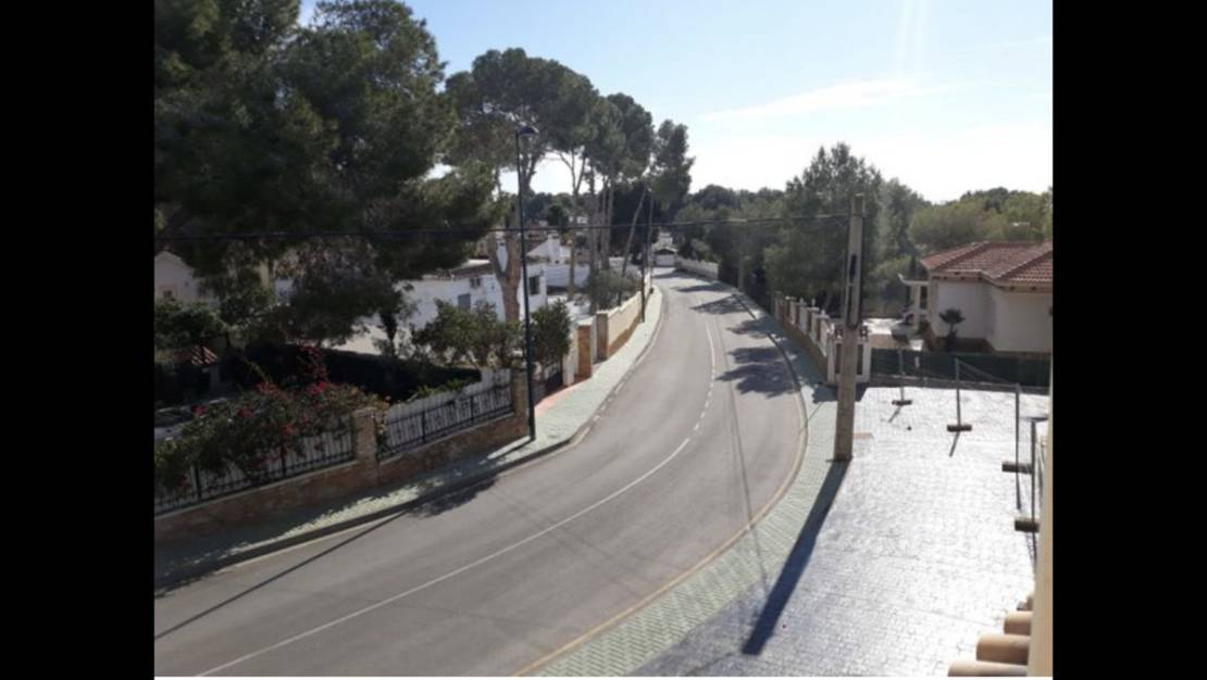 Sale - Commercial property - Pilar de la Horadada - Pinar de Campoverde