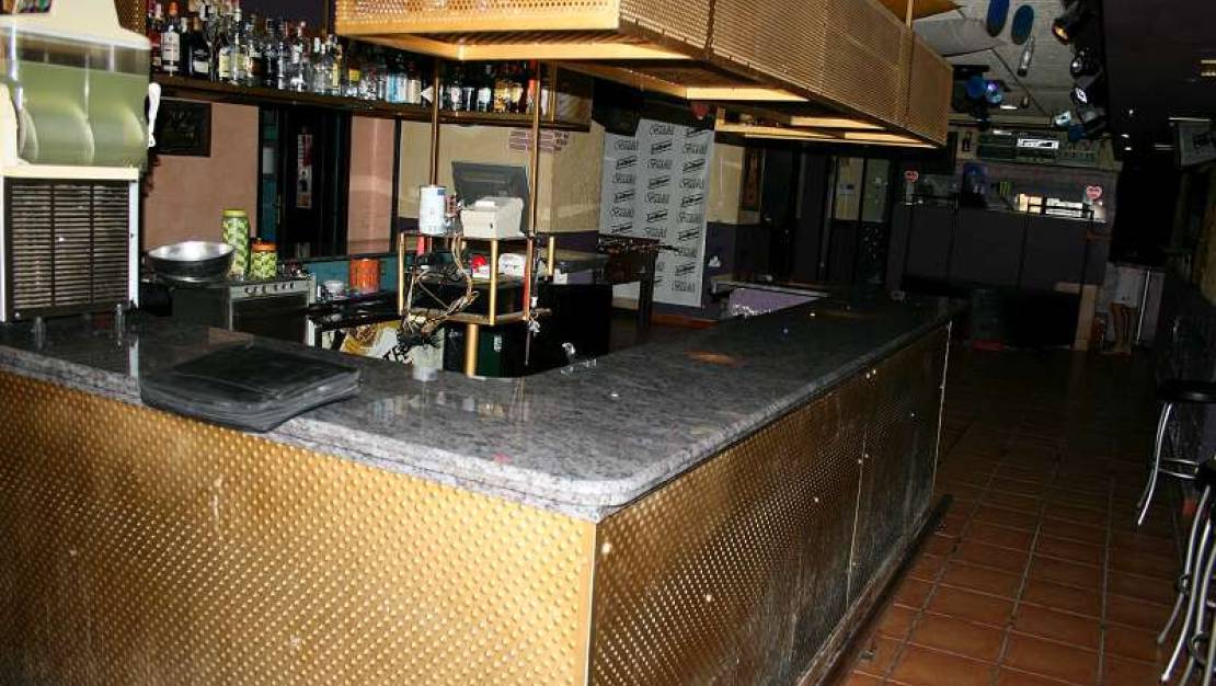 Sale - Commercial property - Pinoso - Pinoso Centro