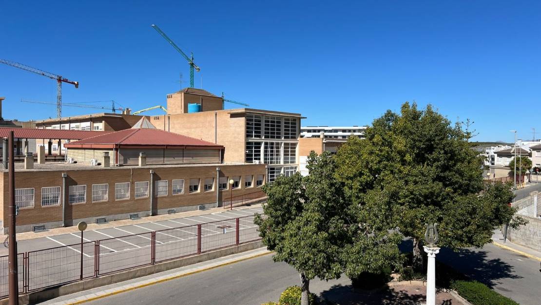 Sale - Commercial property - San Miguel de Salinas