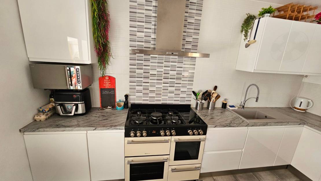 Sale - Commercial property - Sax - Sax Centro