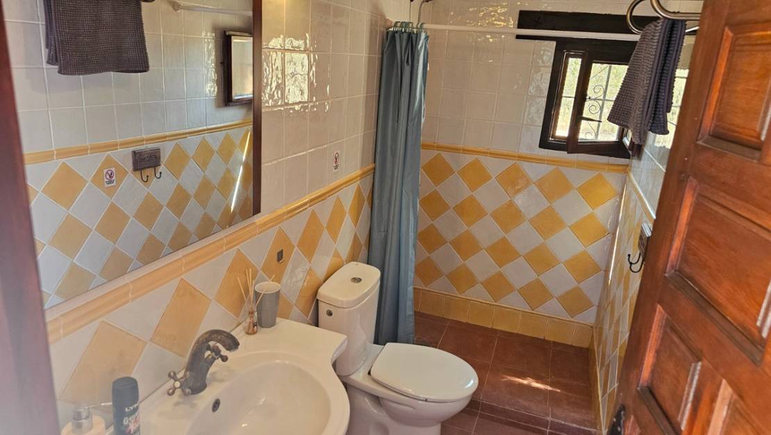 Sale - Commercial property - Sax - Sax Centro