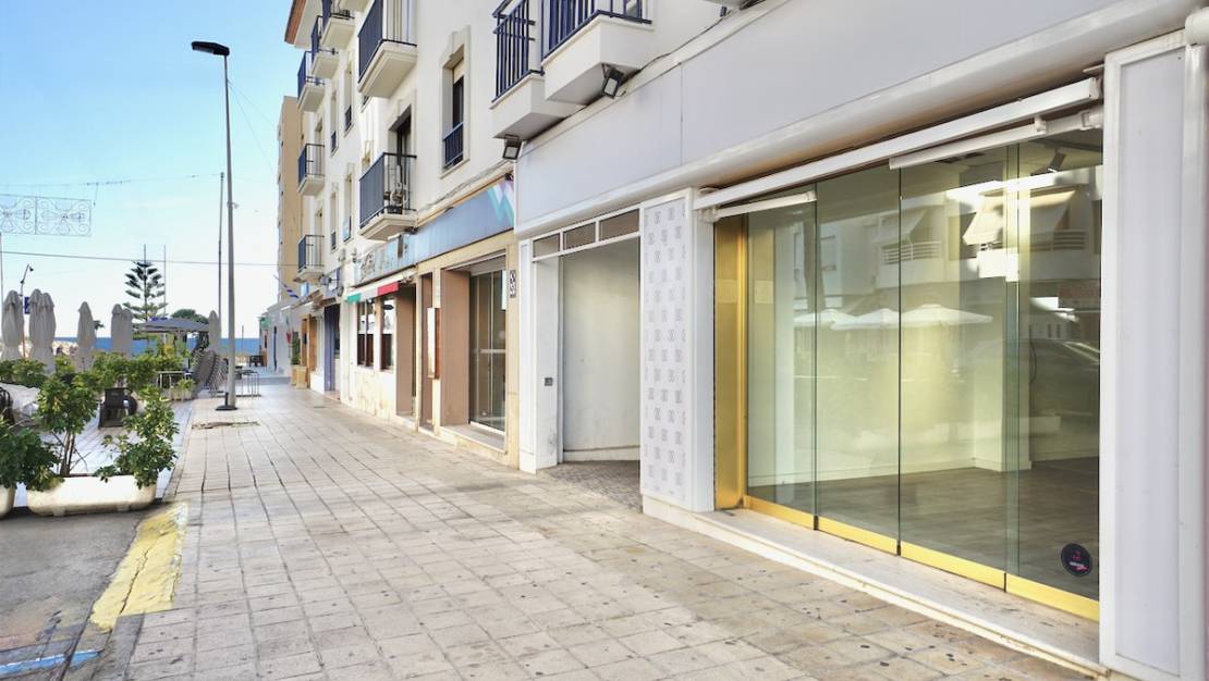 Sale - Commercial property - Teulada - Moraira