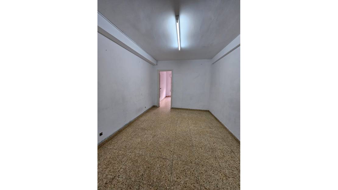 Sale - Commercial property - Teulada - Teulada Centro