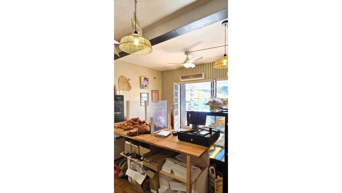 Sale - Commercial property - Teulada - Teulada Centro