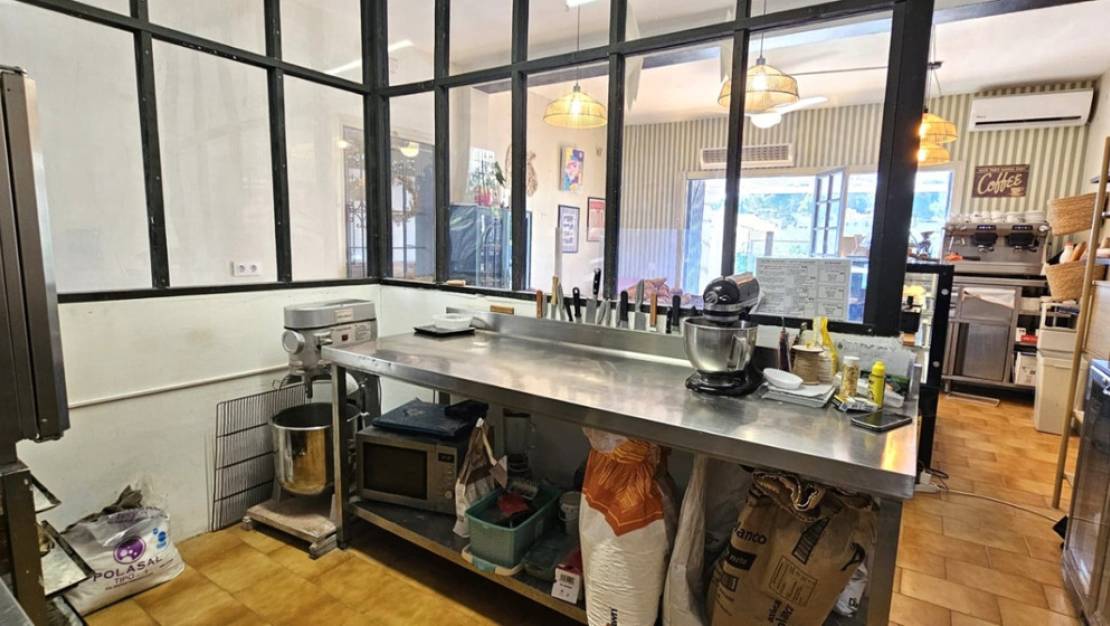 Sale - Commercial property - Teulada - Teulada Centro