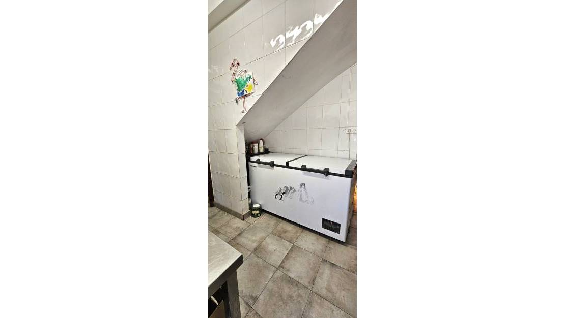 Sale - Commercial property - Teulada - Teulada Centro