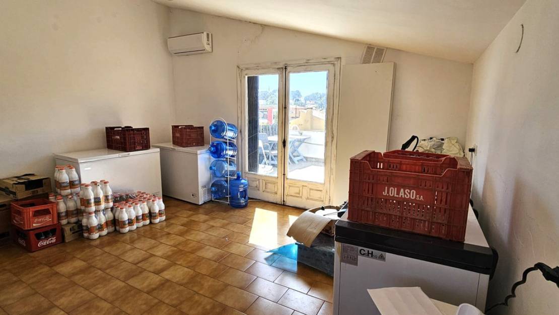 Sale - Commercial property - Teulada - Teulada Centro