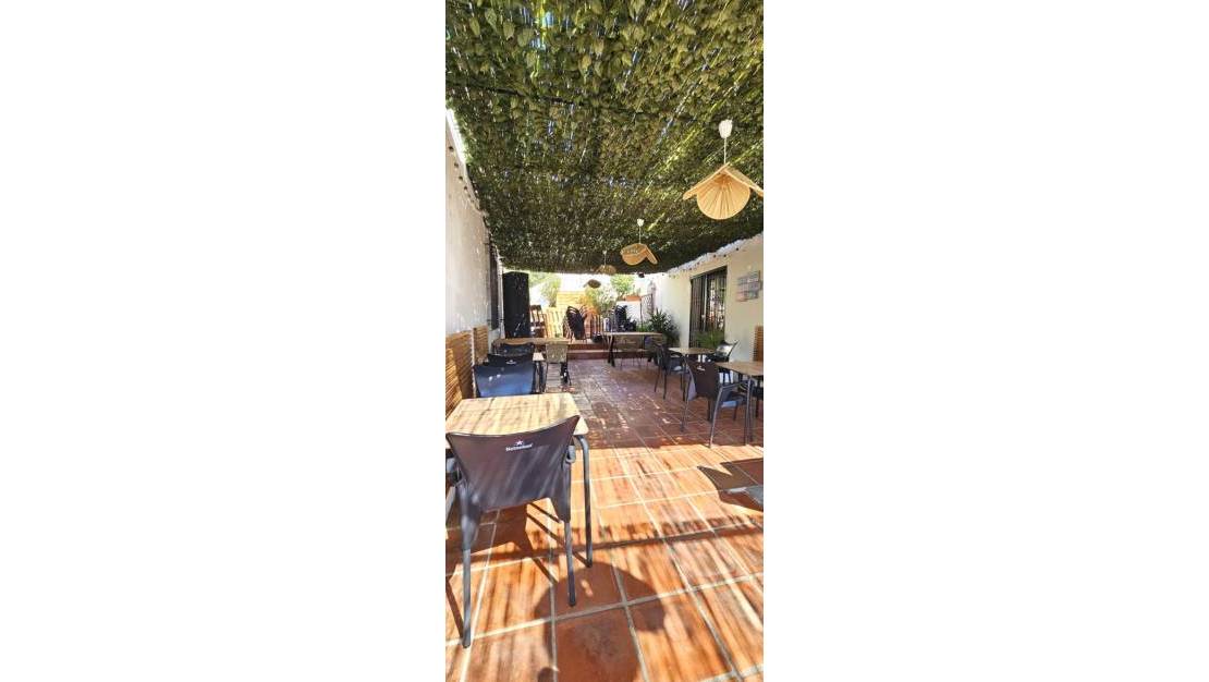 Sale - Commercial property - Teulada - Teulada Centro