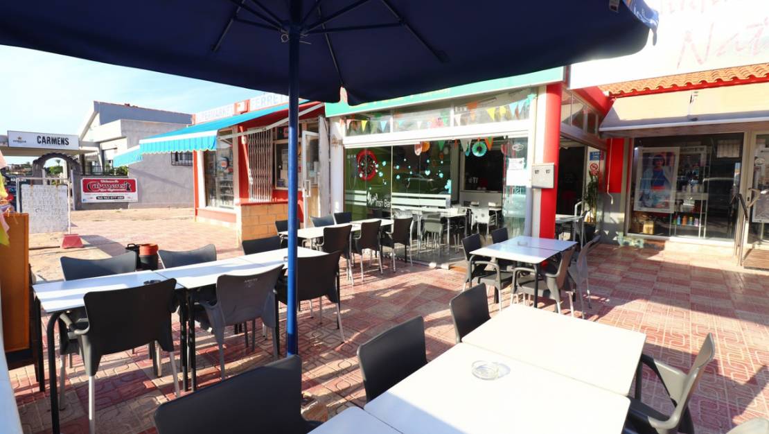 Sale - Commercial property - Torrevieja - El chaparral