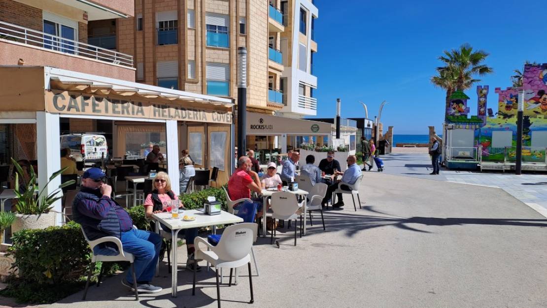 Sale - Commercial property - Torrevieja - La Mata