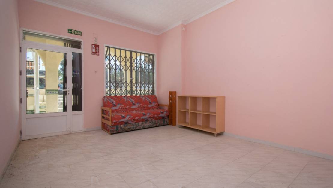Sale - Commercial property - Torrevieja - La Mata