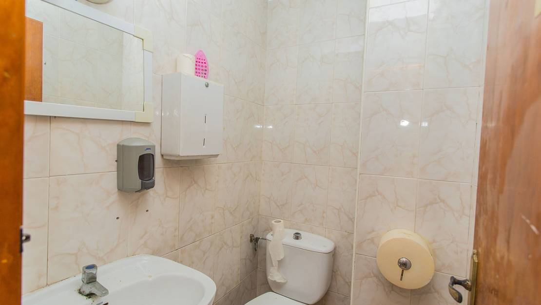 Sale - Commercial property - Torrevieja - La Mata