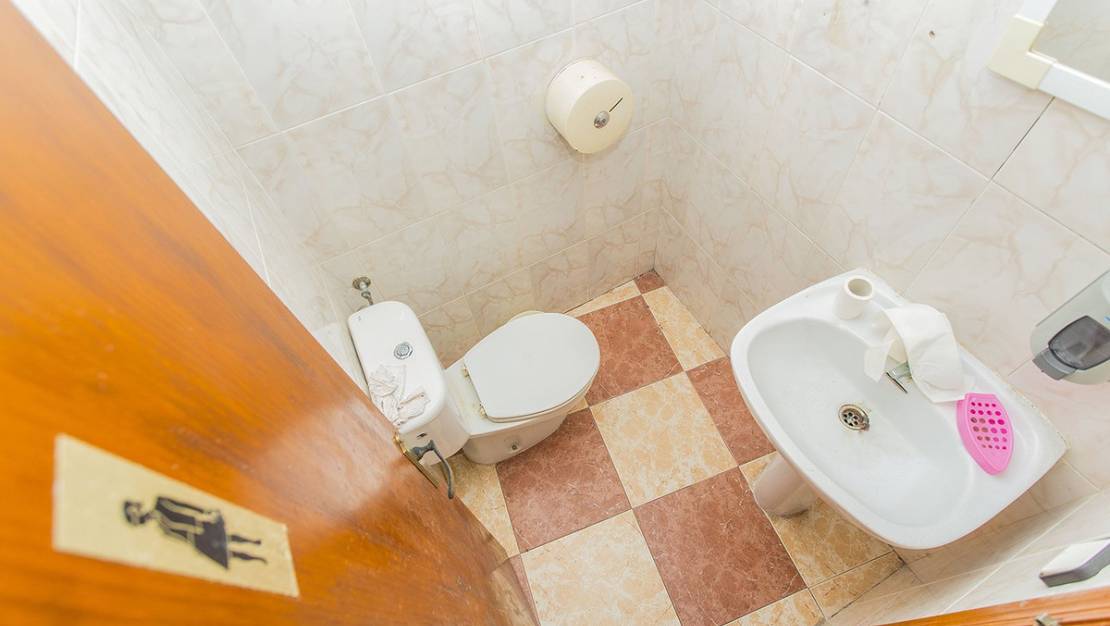 Sale - Commercial property - Torrevieja - La Mata