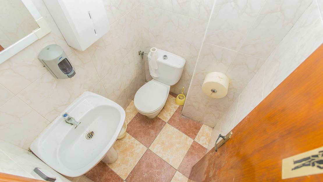 Sale - Commercial property - Torrevieja - La Mata