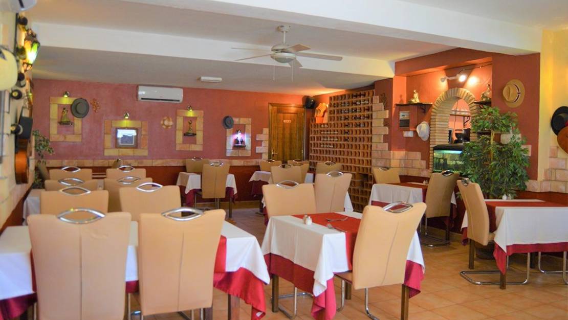 Sale - Commercial property - Torrevieja - La Veleta