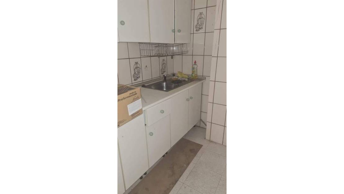 Sale - Commercial property - Torrevieja - Torrevieja Centro