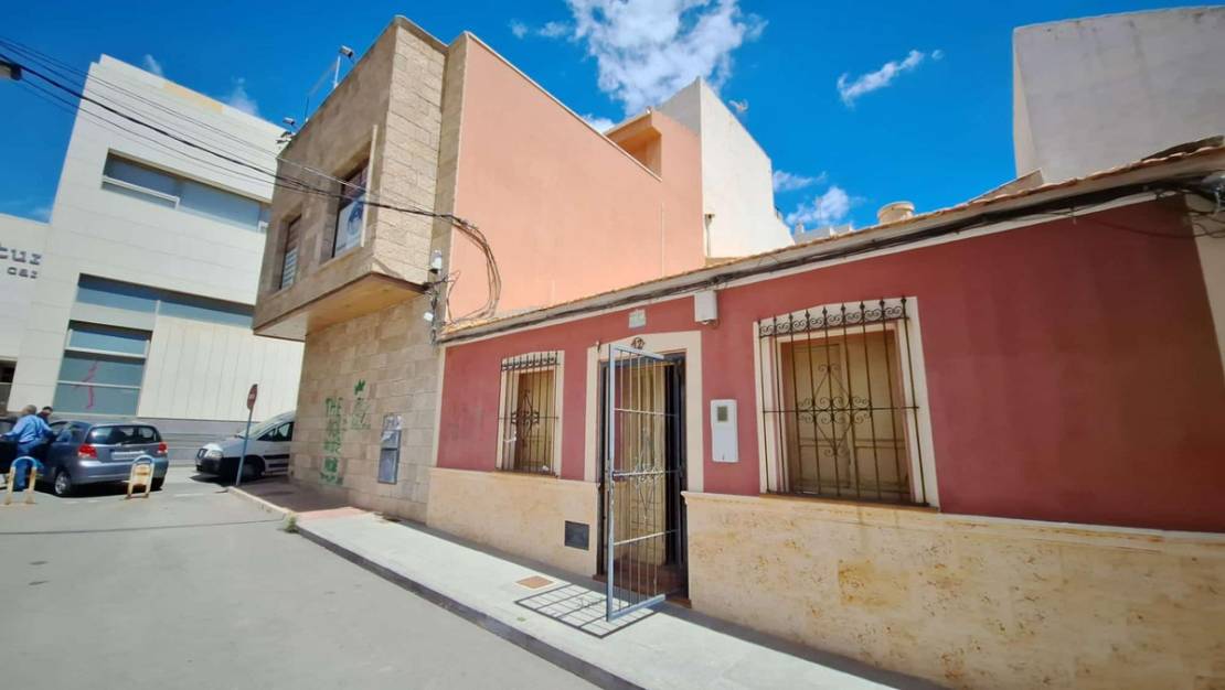 Sale - Commercial property - Torrevieja - Torrevieja Centro