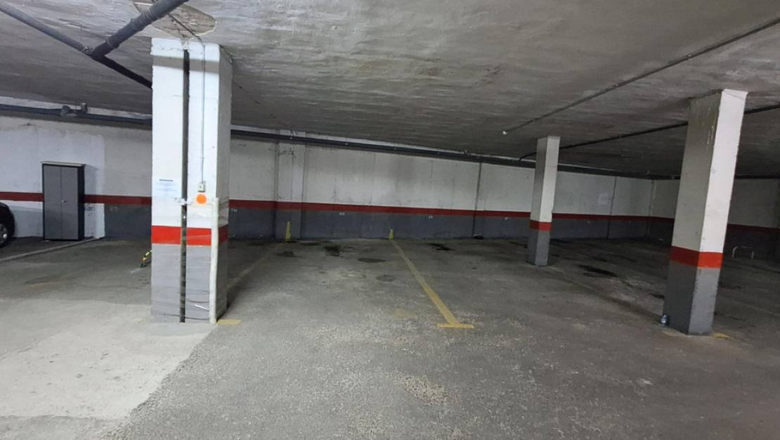 Sale - Commercial property - Torrevieja - Torrevieja Centro