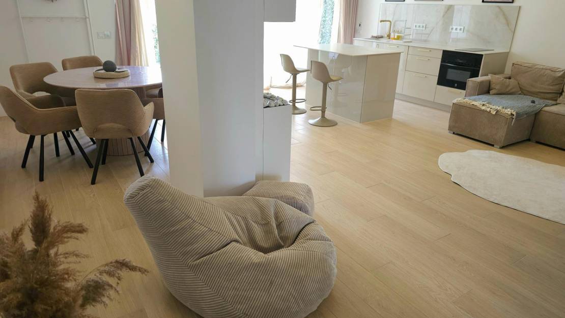 Sale - Commercial property - Torrevieja - Torrevieja Centro