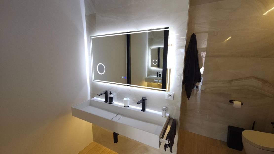 Sale - Commercial property - Torrevieja - Torrevieja Centro