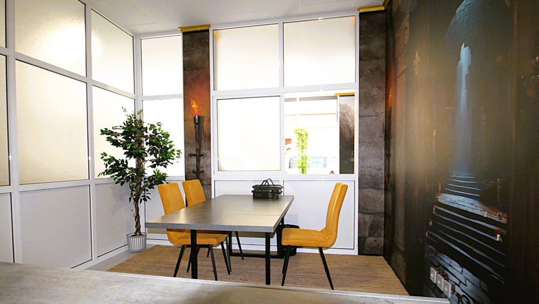 Sale - Commercial property - Torrevieja - Torrevieja Centro