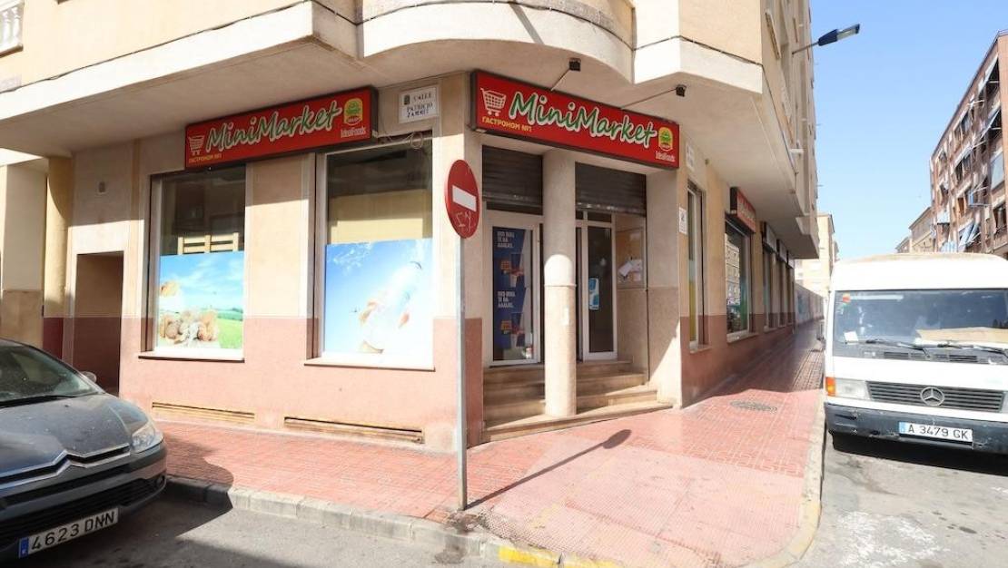 Sale - Commercial property - Torrevieja - Torrevieja Centro