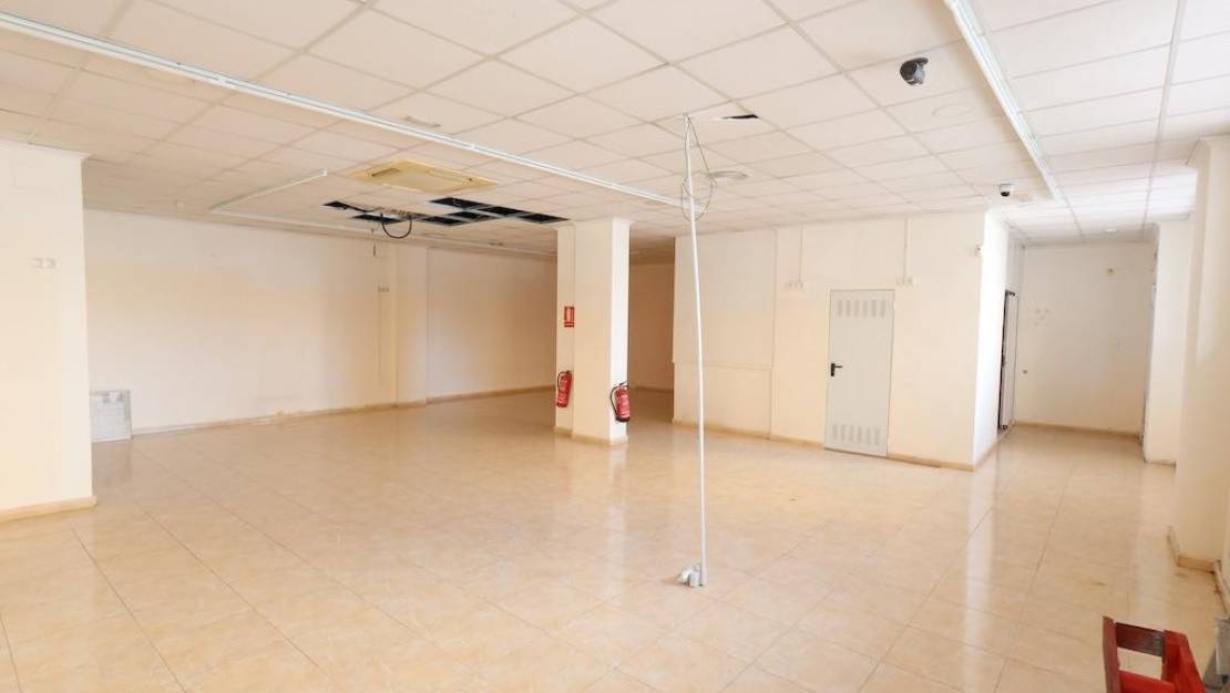 Sale - Commercial property - Torrevieja - Torrevieja Centro
