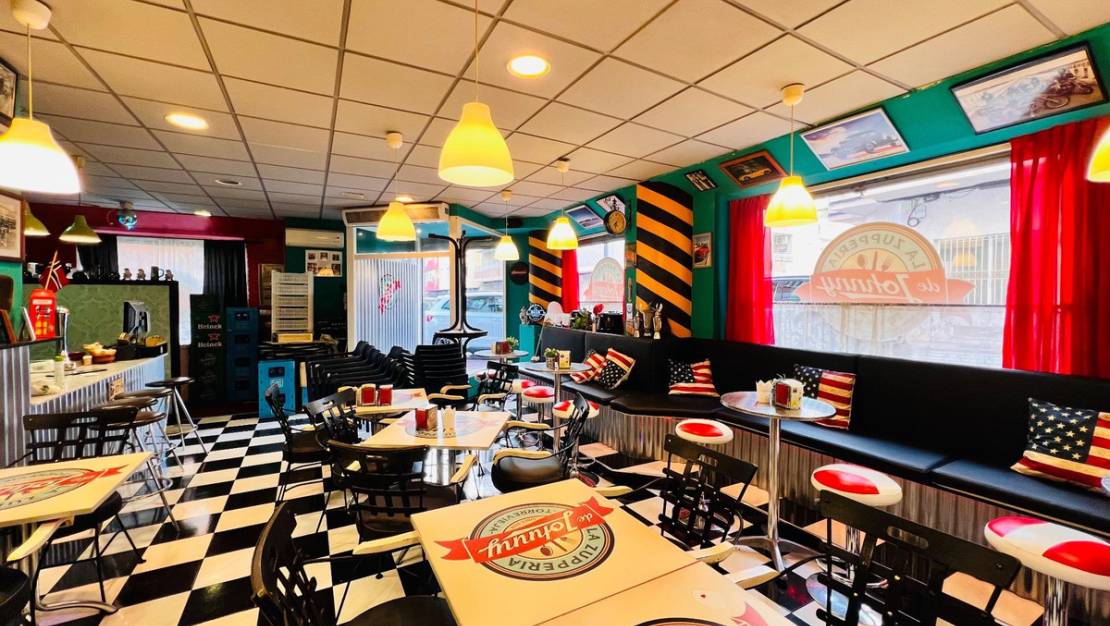 Sale - Commercial property - Torrevieja - Torrevieja Centro