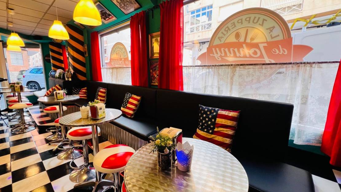 Sale - Commercial property - Torrevieja - Torrevieja Centro