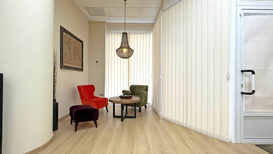 Sale - Commercial property - Torrevieja - Torrevieja Centro