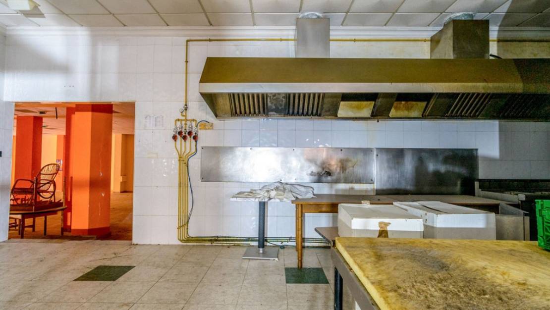 Sale - Commercial property - Torrevieja - Torrevieja Centro