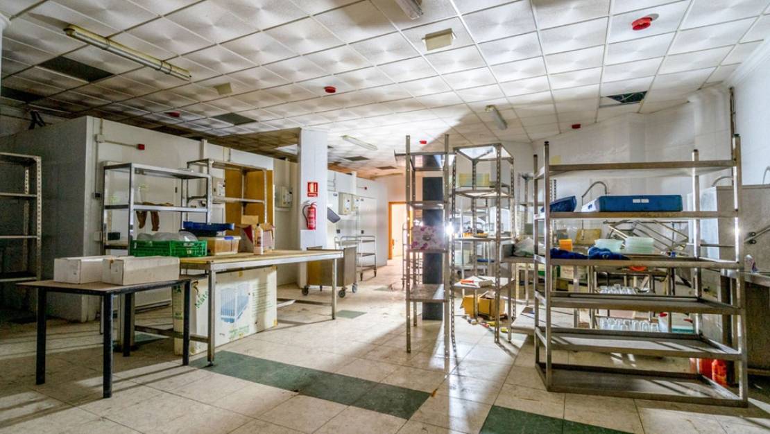 Sale - Commercial property - Torrevieja - Torrevieja Centro