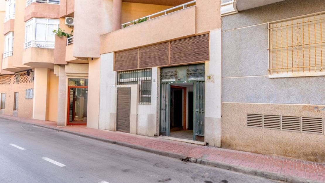 Sale - Commercial property - Torrevieja - Torrevieja Centro