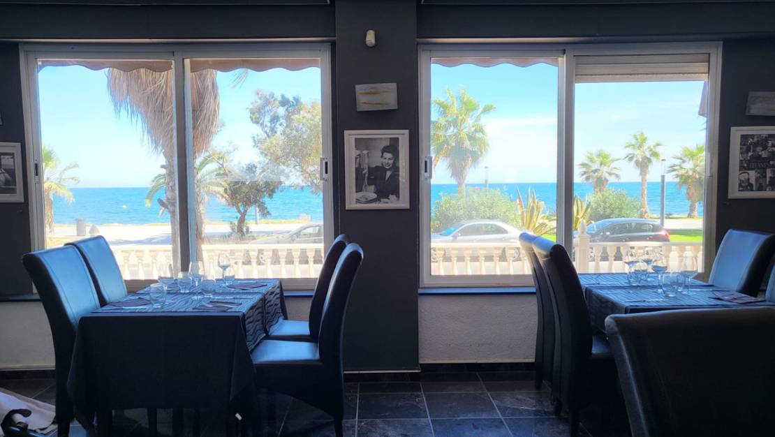 Sale - Commercial property - Torrevieja - Torrevieja Centro