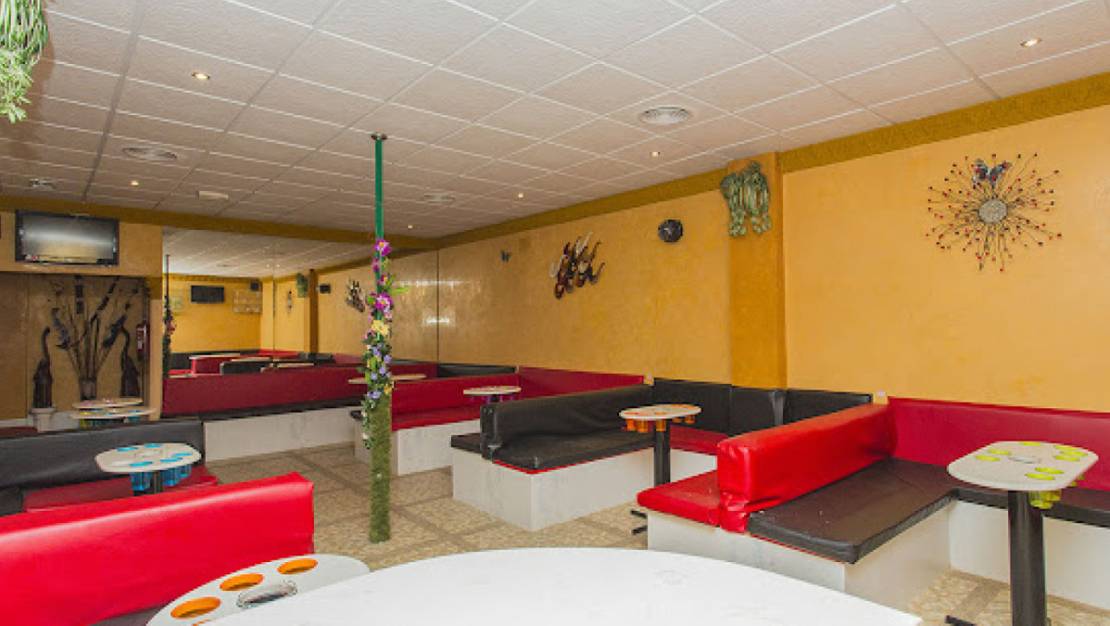 Sale - Commercial property - Torrevieja - Torrevieja Centro