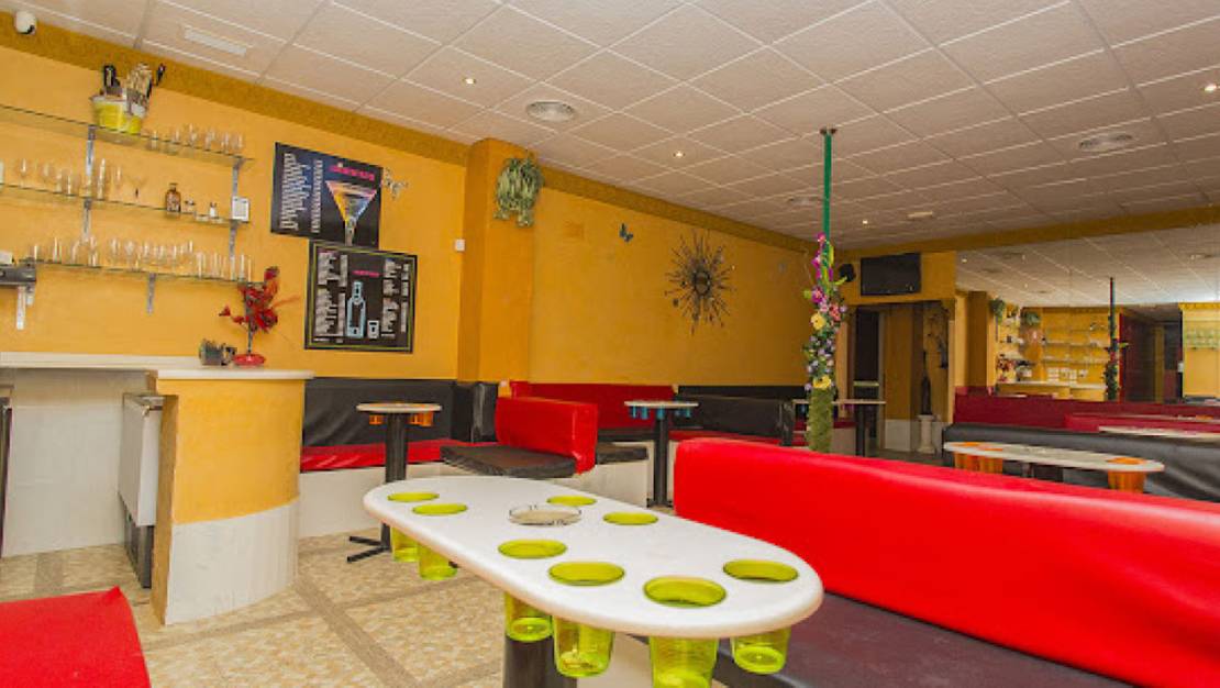 Sale - Commercial property - Torrevieja - Torrevieja Centro