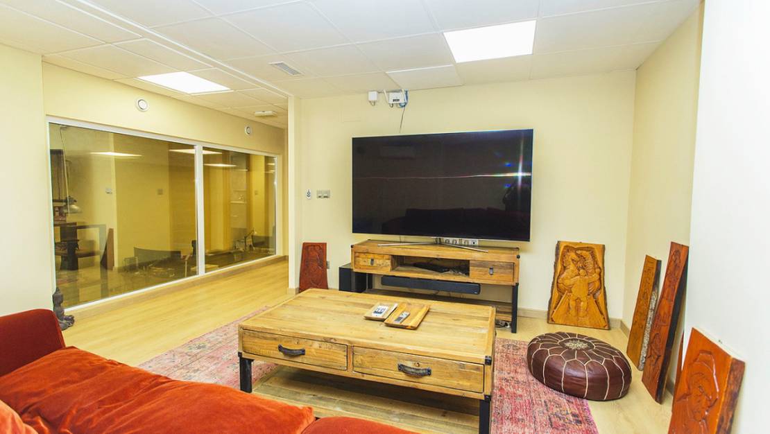 Sale - Commercial property - Torrevieja - Torrevieja Centro