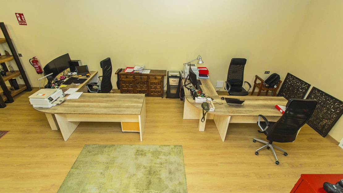 Sale - Commercial property - Torrevieja - Torrevieja Centro