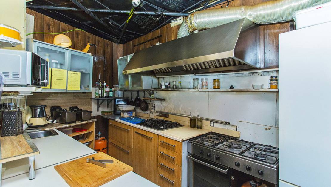 Sale - Commercial property - Torrevieja - Torrevieja Centro