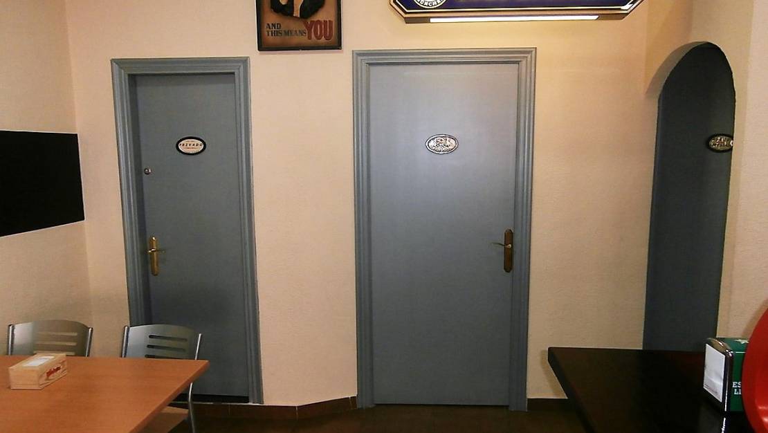 Sale - Commercial property - Torrevieja - Torrevieja Centro