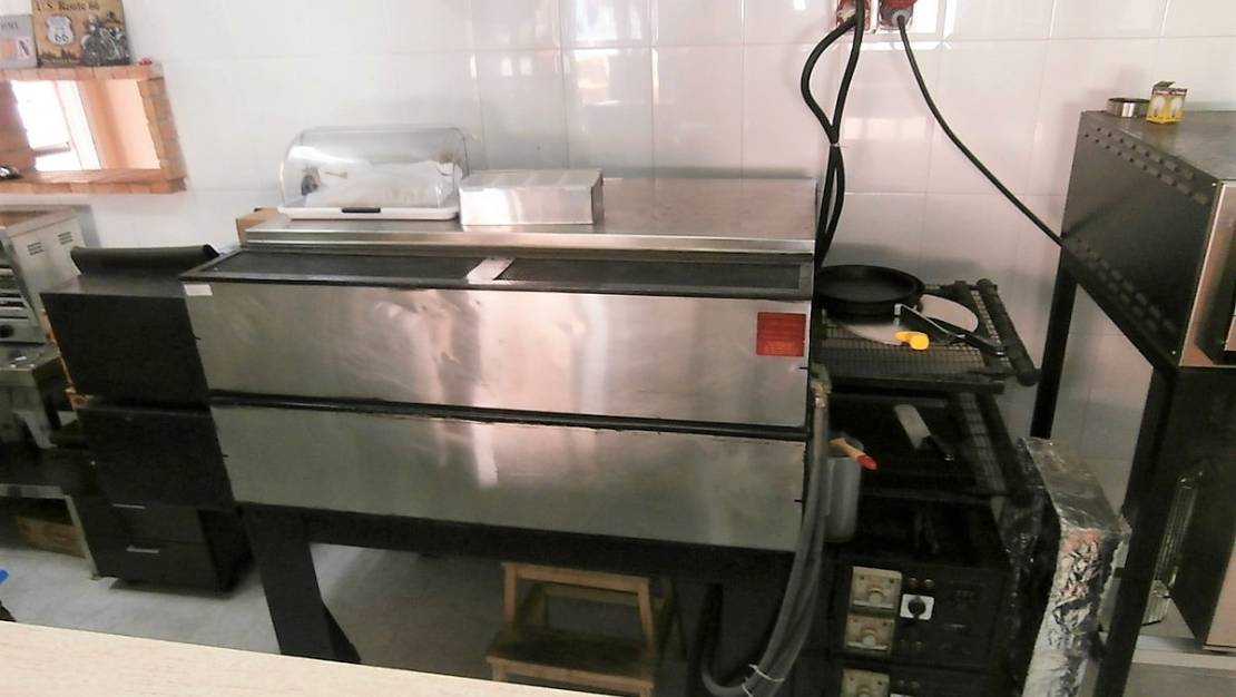 Sale - Commercial property - Torrevieja - Torrevieja Centro