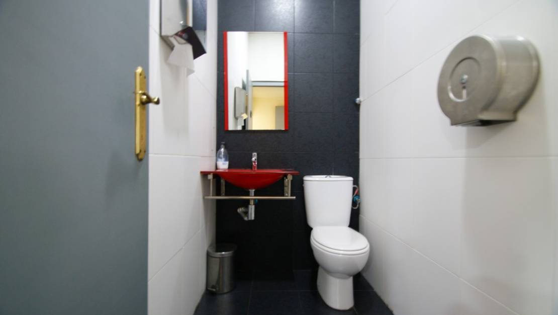 Sale - Commercial property - Torrevieja - Torrevieja Centro