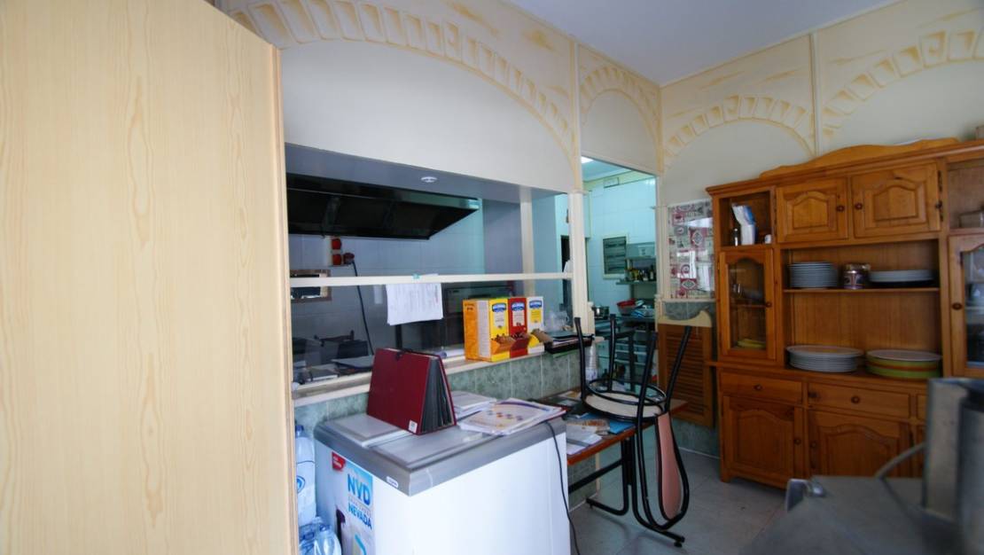 Sale - Commercial property - Torrevieja - Torrevieja Centro