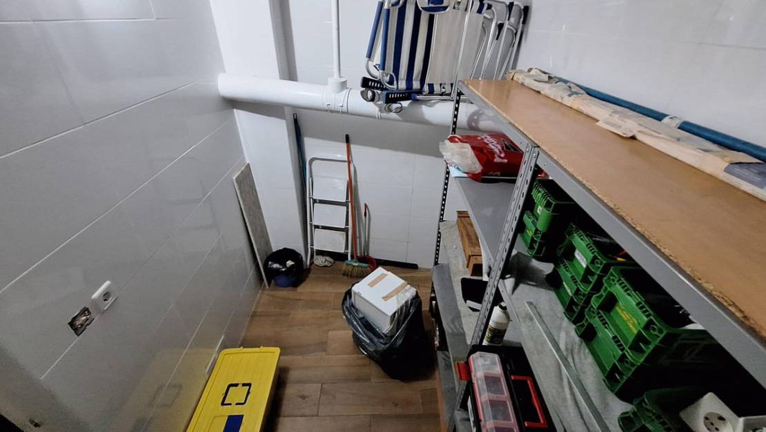 Sale - Commercial property - Torrevieja - Torrevieja Centro