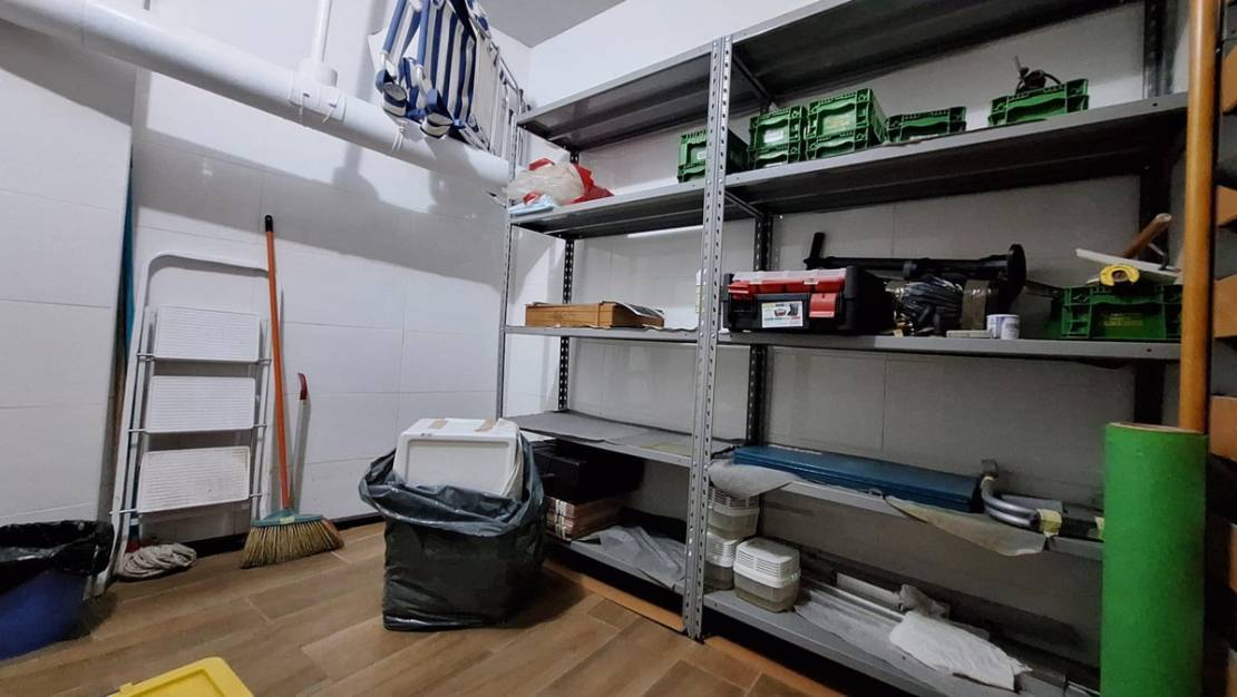 Sale - Commercial property - Torrevieja - Torrevieja Centro