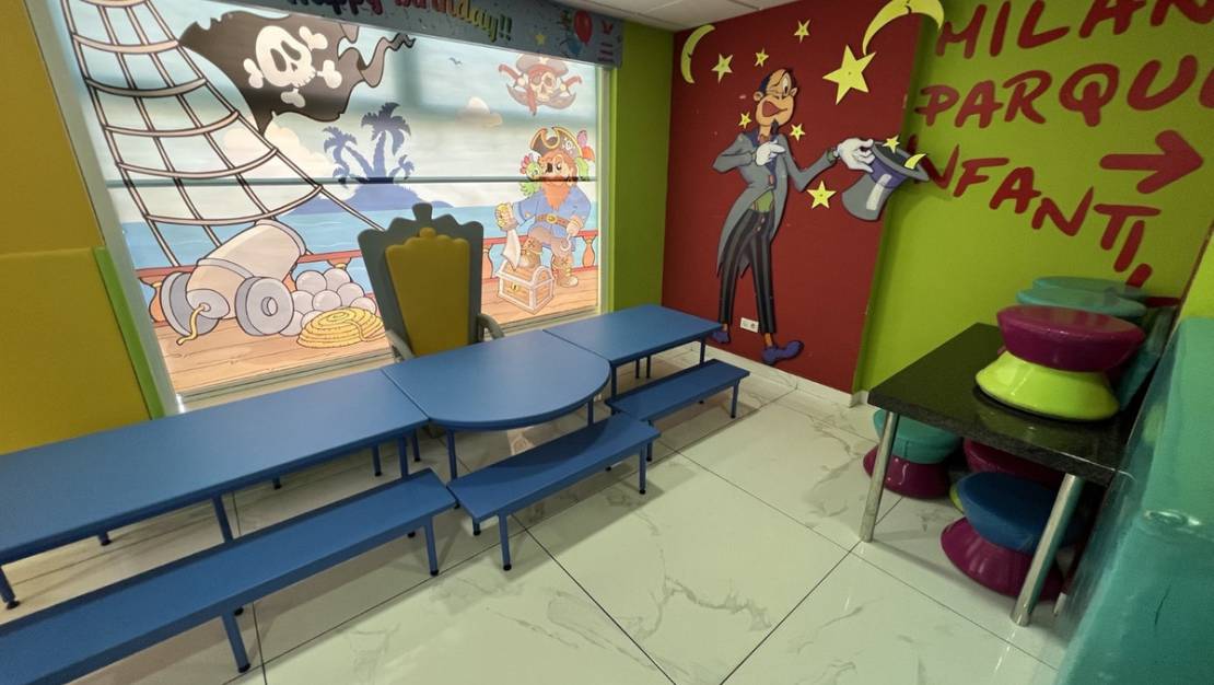 Sale - Commercial property - Torrevieja - Torrevieja Centro